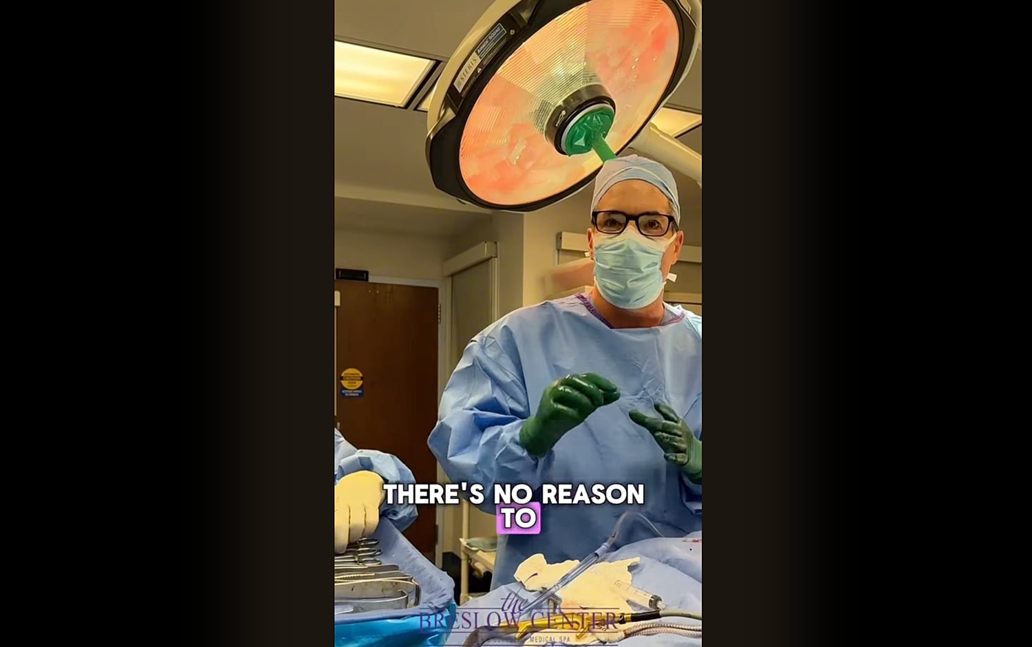 Surgeon in operating room surgical procedures.